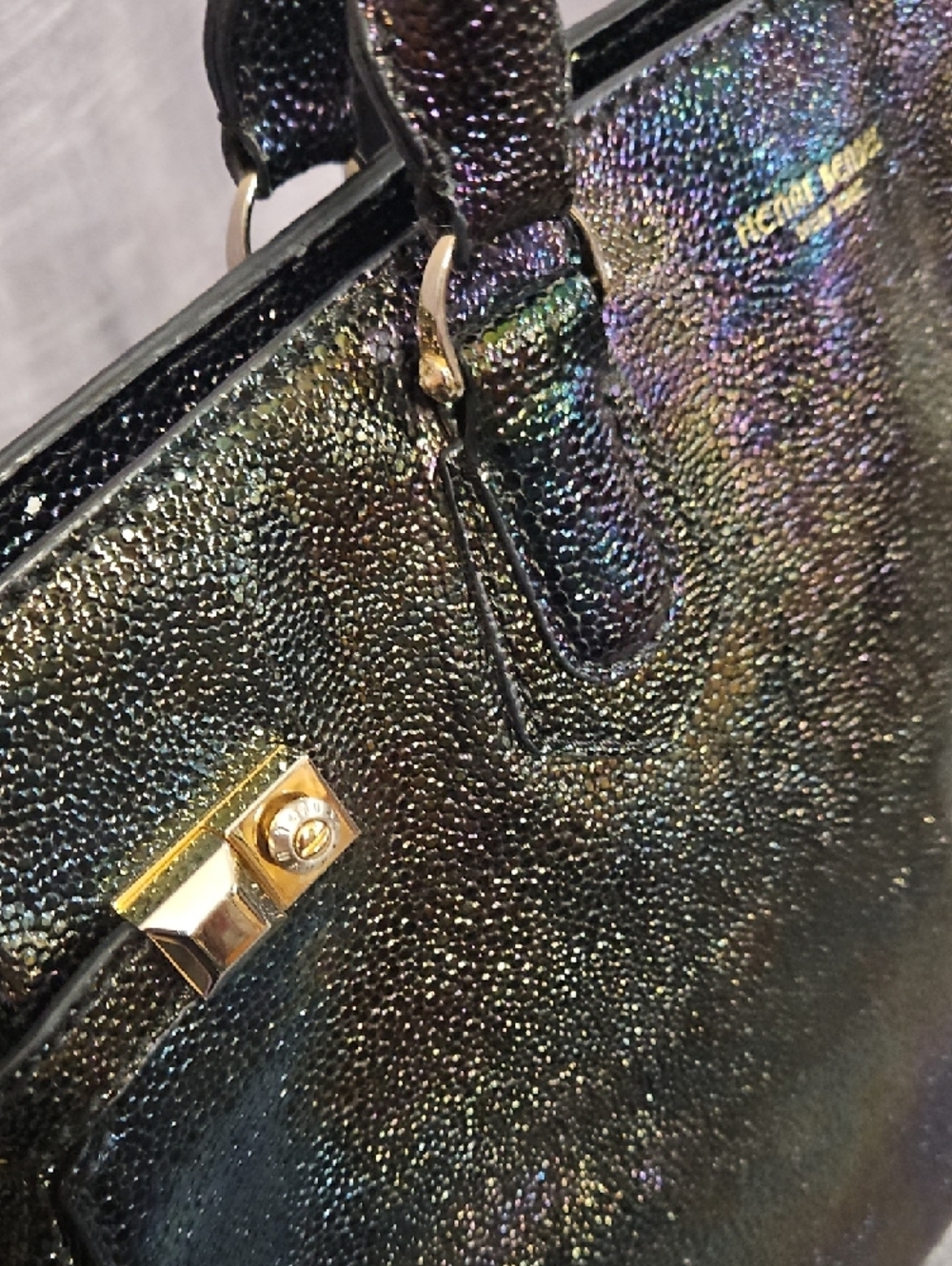 ✨ RARE Collector's Item ✨ Henri Bendel Petrol Oil Slick Carlyle Tote Bag - Picture 16 of 17